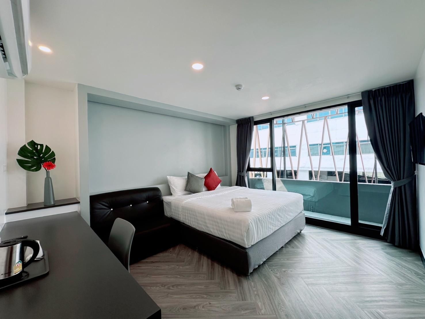 14 Sathorn hotel - No Parking2