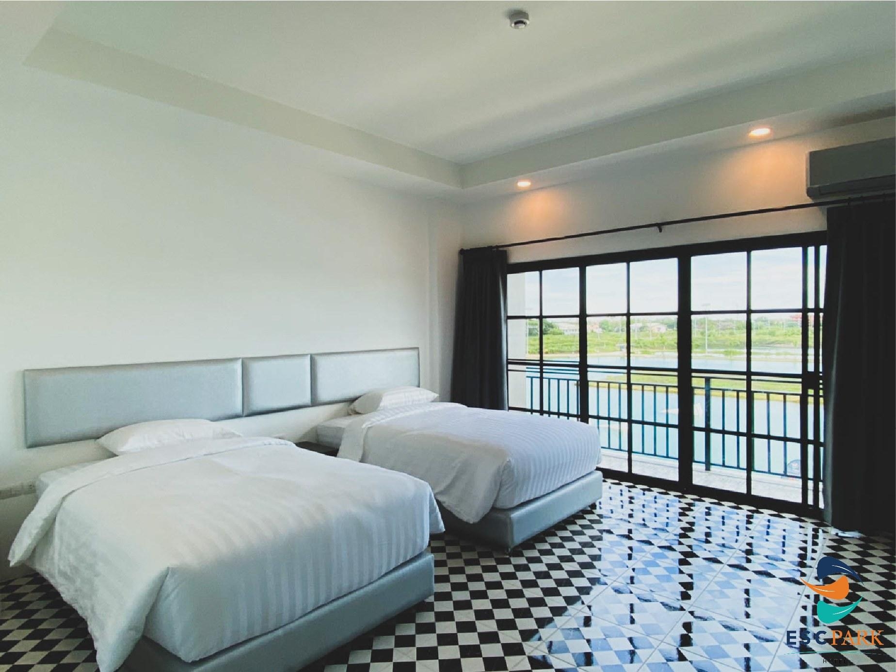 อีเอสซี ปาร์ค โฮเทล (ESC Park Hotel)0