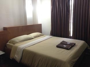 White Orchid Inn Nana 23