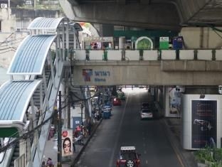 นานาใต้สวีท (Nana Tai Suite)0