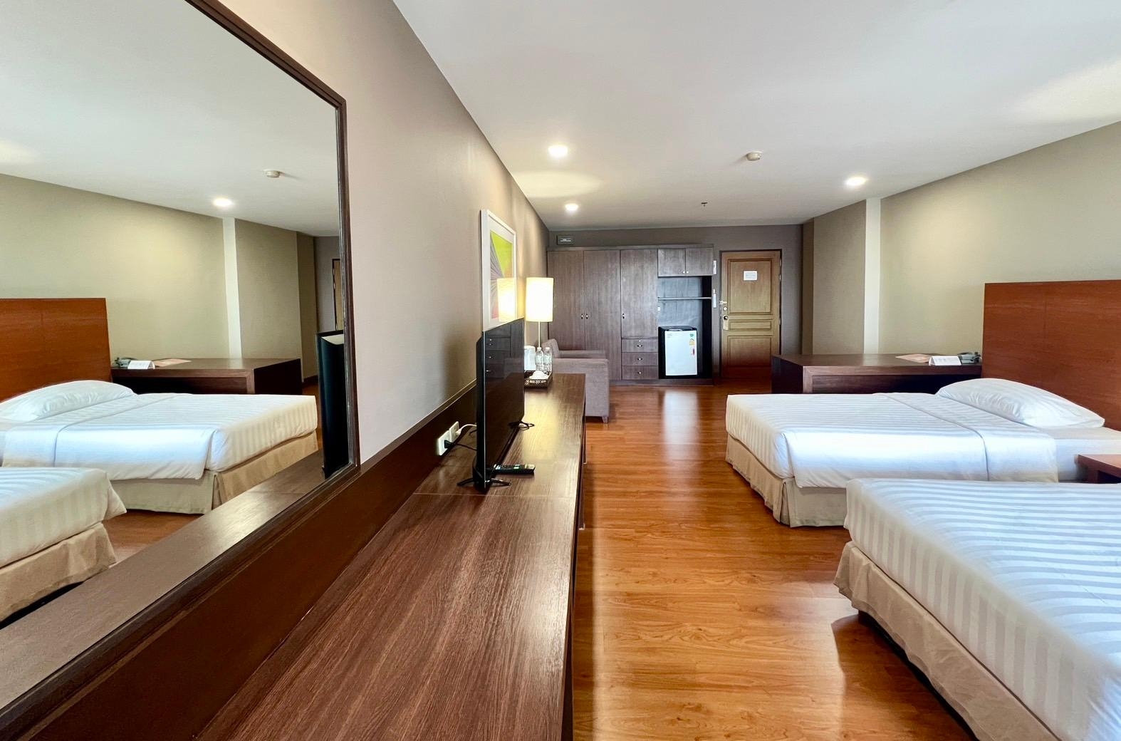 โรงแรมบียูเพลส กรุงเทพฯ (BU Place Hotel)1