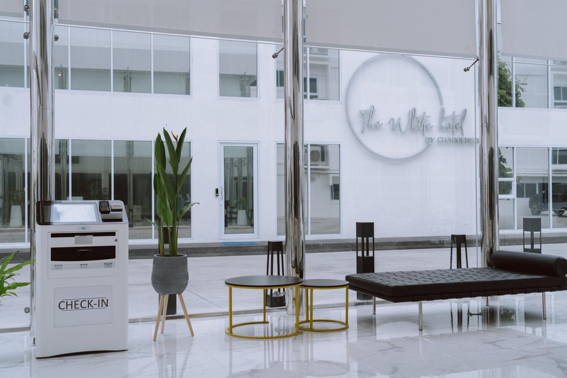 เดอะ ไวท์ โฮเทล บาย เจริญศรี (The White Hotel By Charoensri)2