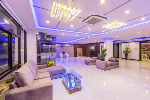 โรงแรมริเวอร์ ฟร้อนต์ กระบี่ (River Front Krabi Hotel)2