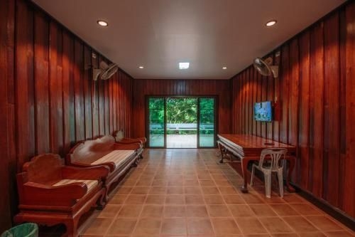 โรงแรมมิตรขุนยวม (Mit Khun Yuam Hotel)2