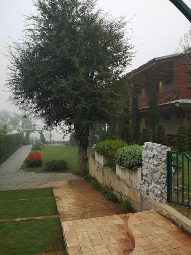 แสงปอย คอตเทจ (Sang Poy Cottage)2