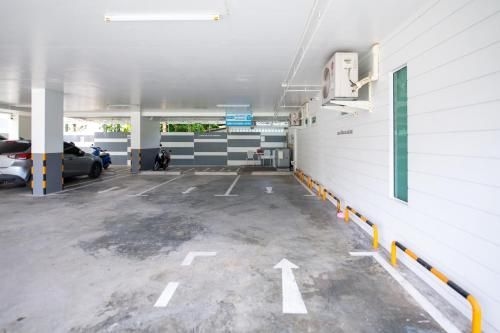 ชายน์ เพลส (Shyne Place)0