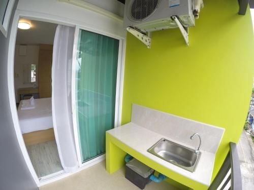 ชายน์ เพลส (Shyne Place)4