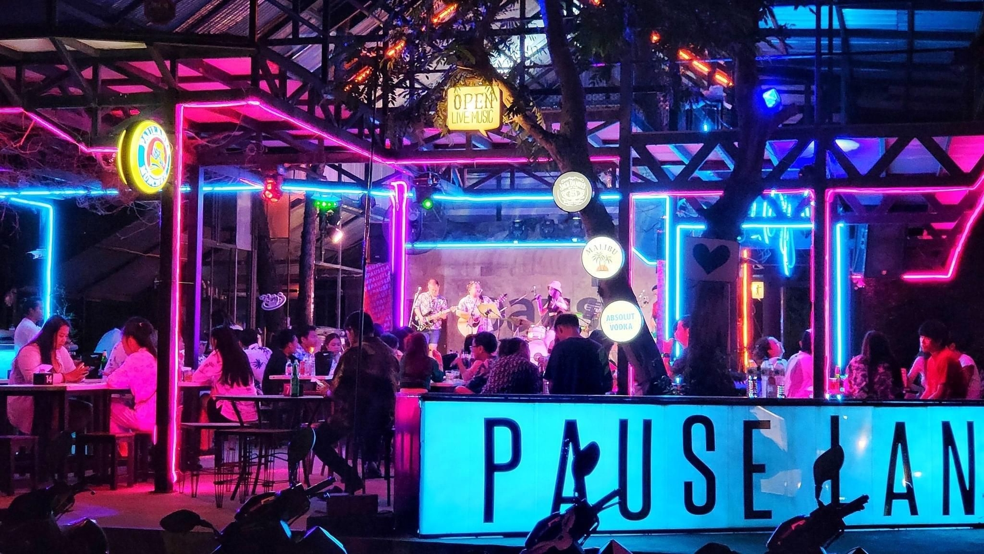 PAUSE Resort & Bar4