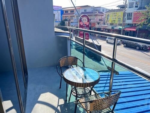 The Freelancer Hotel4