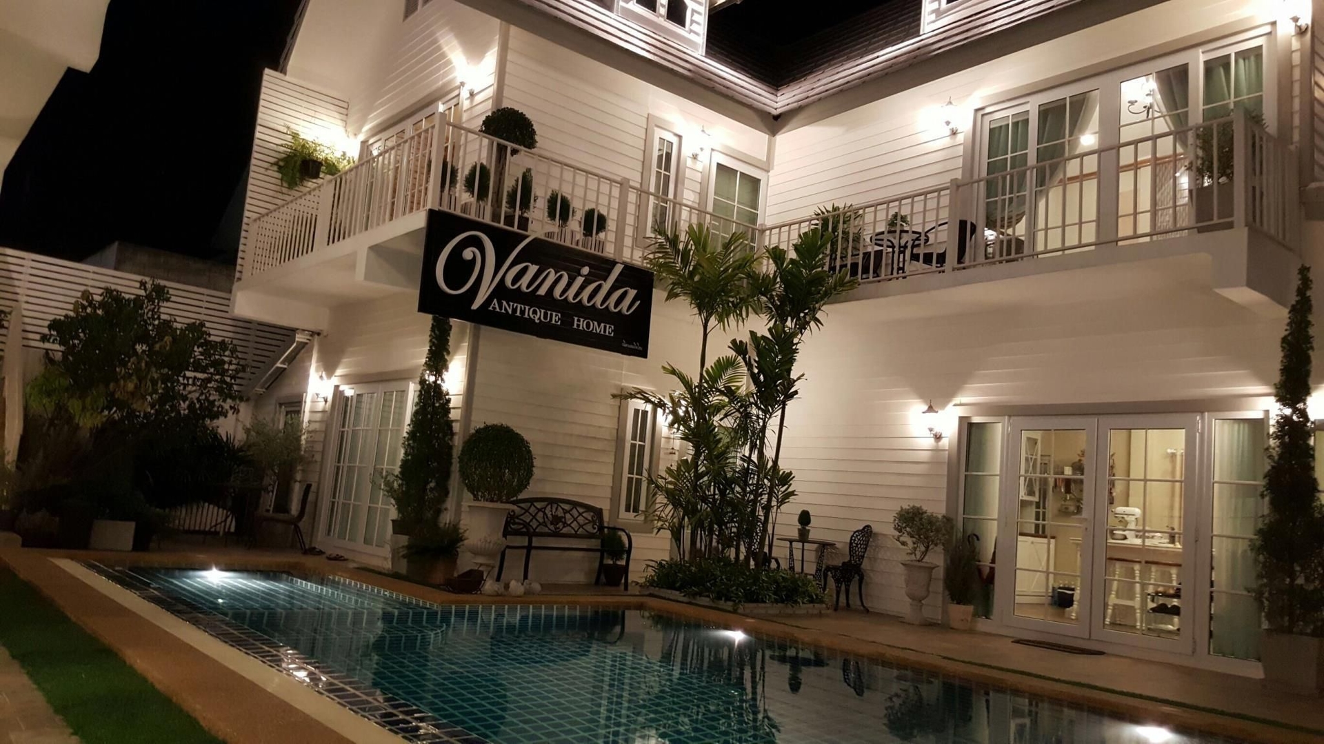 วนิดา แอนทีก โฮม (Vanida Antique Home)0