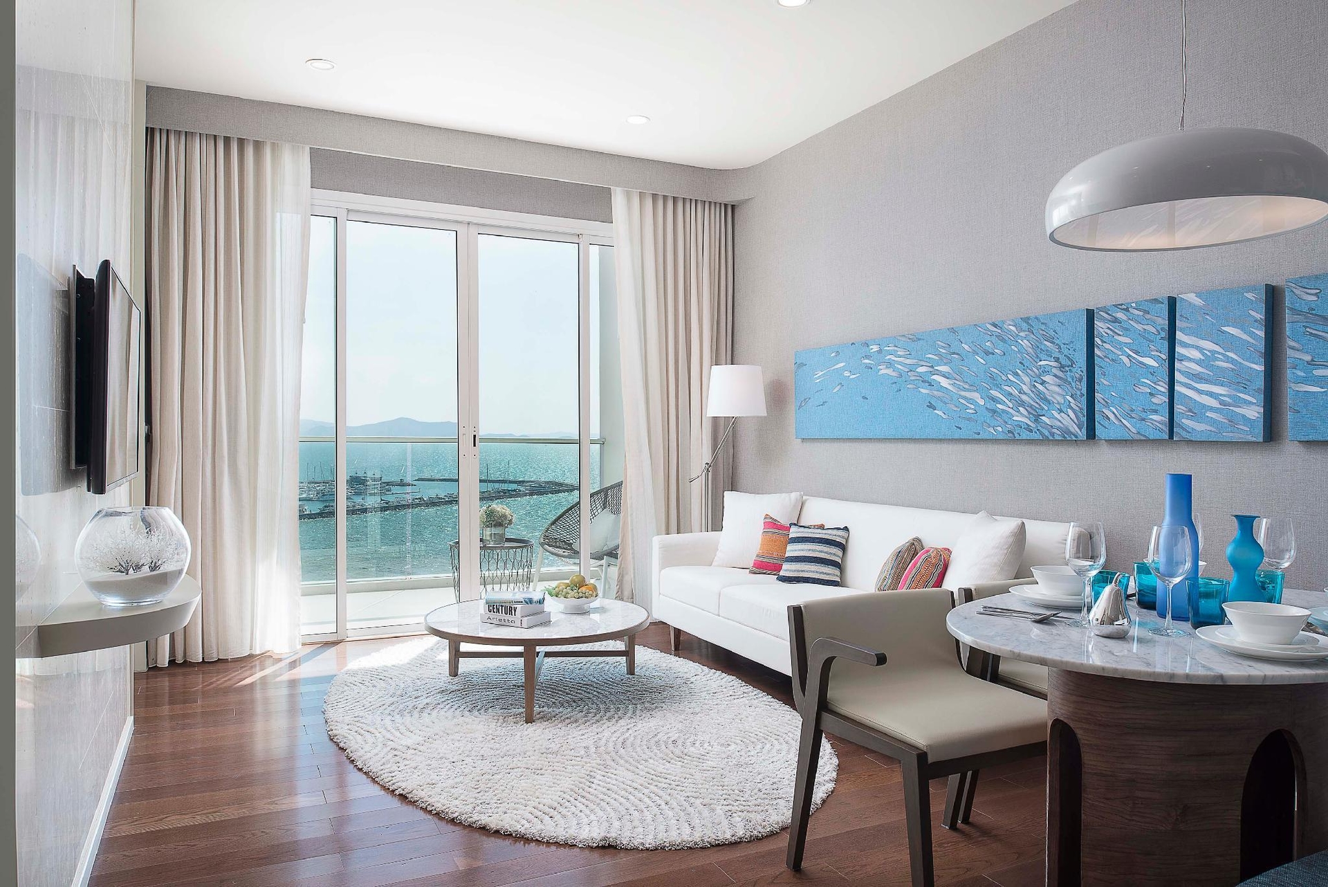 White Sand Beach Residences Pattaya1