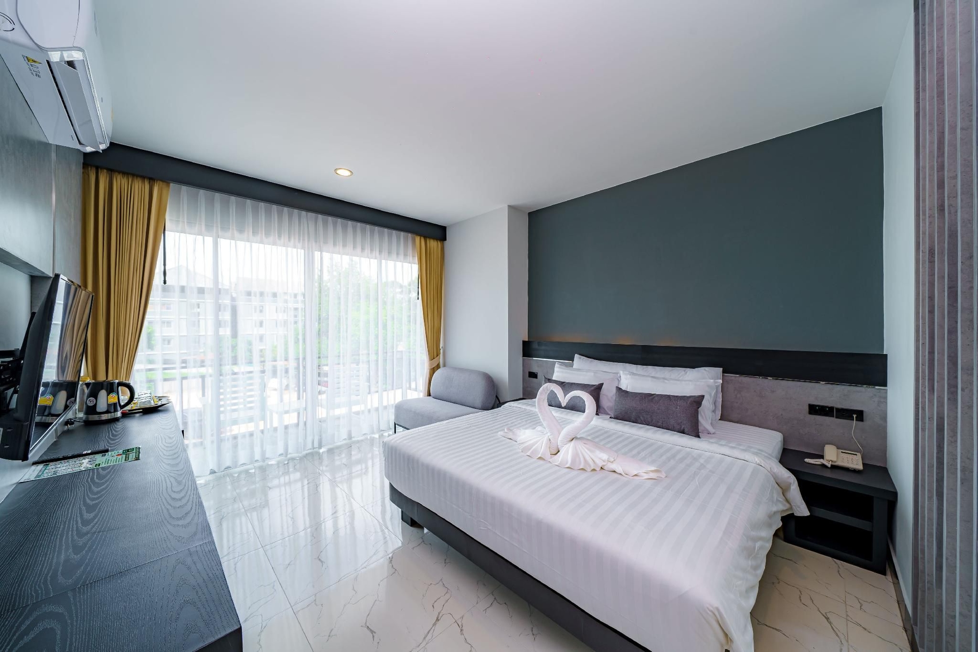 แอลเอชซี โฮเทล แอนด์ รีสอร์ต (LHC HOTEL AND RESORT)2
