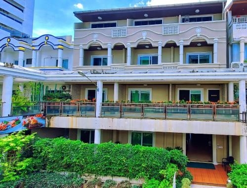 สวัสดีอพาร์ตเมนต์ ป่าตอง (Sawasdee Apartment Patong)0