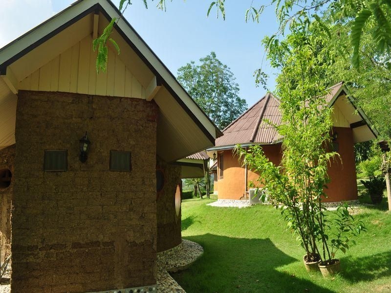 บ้านดิน ห้วยผึ้ง รีสอร์ท (Baandin Huaipung Resort)1