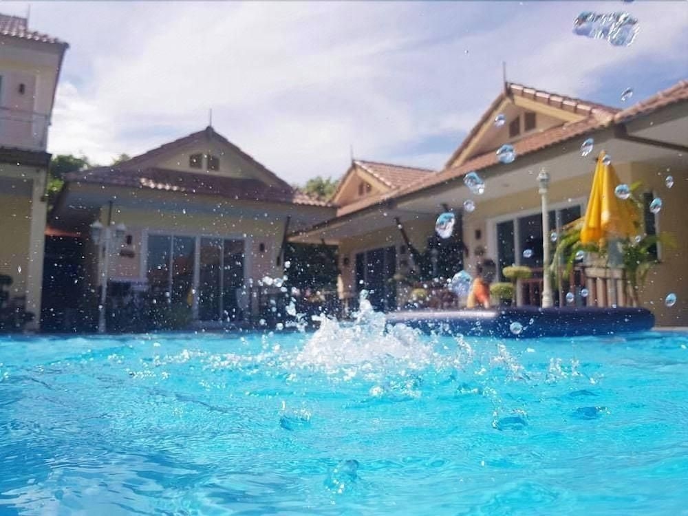 Charm Resort Cha-am3