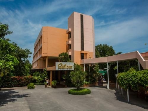 โรงแรมสายลม (Sailom Hotel)0