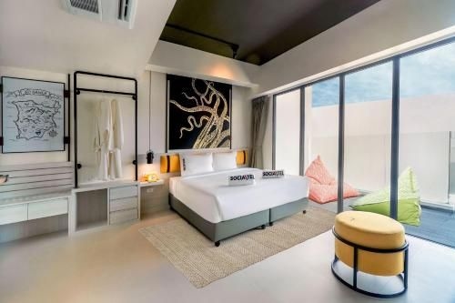 SocialTel Samui2