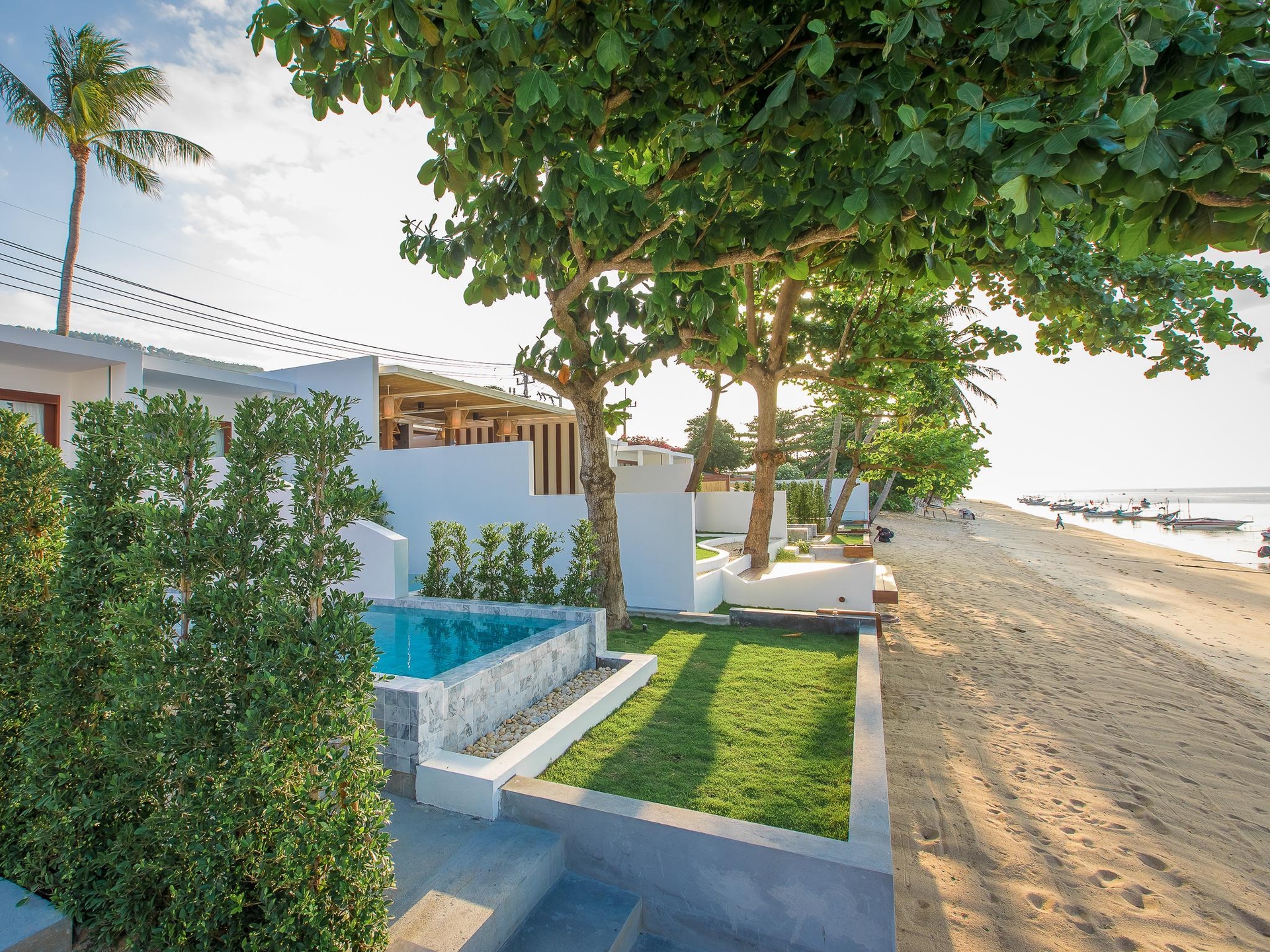 White Whale Beachfront Pool Villa1