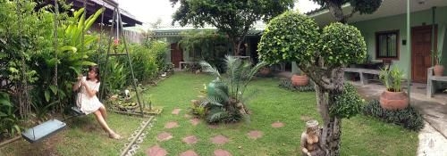 โรงแรมบ้านศาลาลุงดำ (Baan Sala Lung Dam Hotel)0