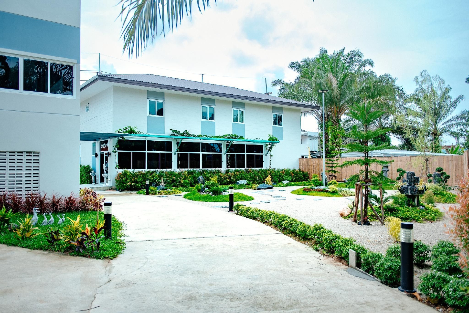 โรงแรมวัน ชุมพร (ONE Chumphon Hotel)4