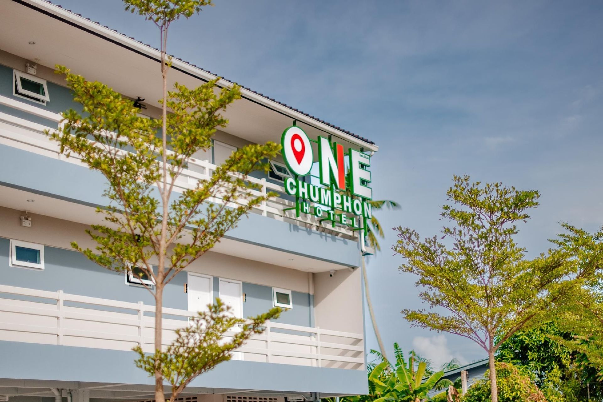 โรงแรมวัน ชุมพร (ONE Chumphon Hotel)0