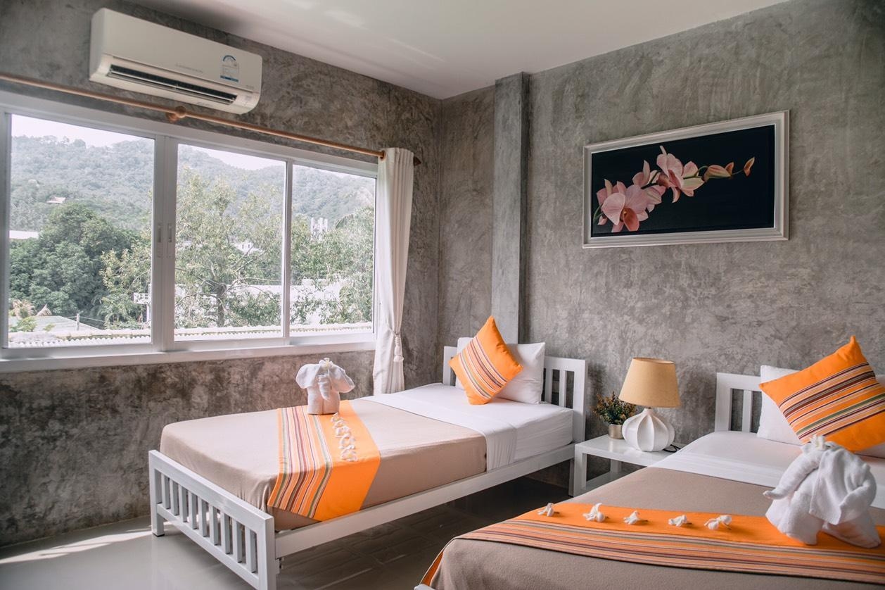 บัน เอเวนิว เกสต์เฮาส์ (Ban's Avenue Guest House)1