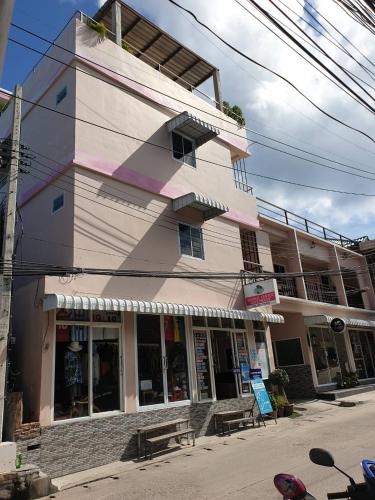 Sairee Center Guest House1