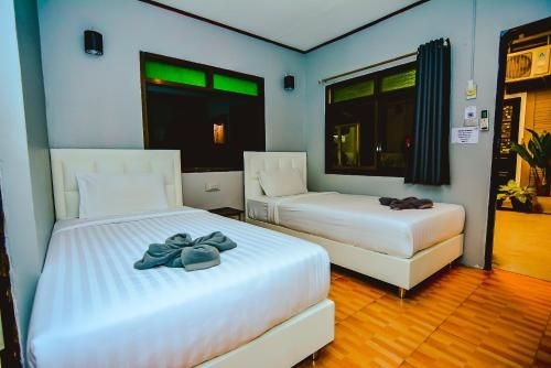 Eclipse Hostel and Bar0
