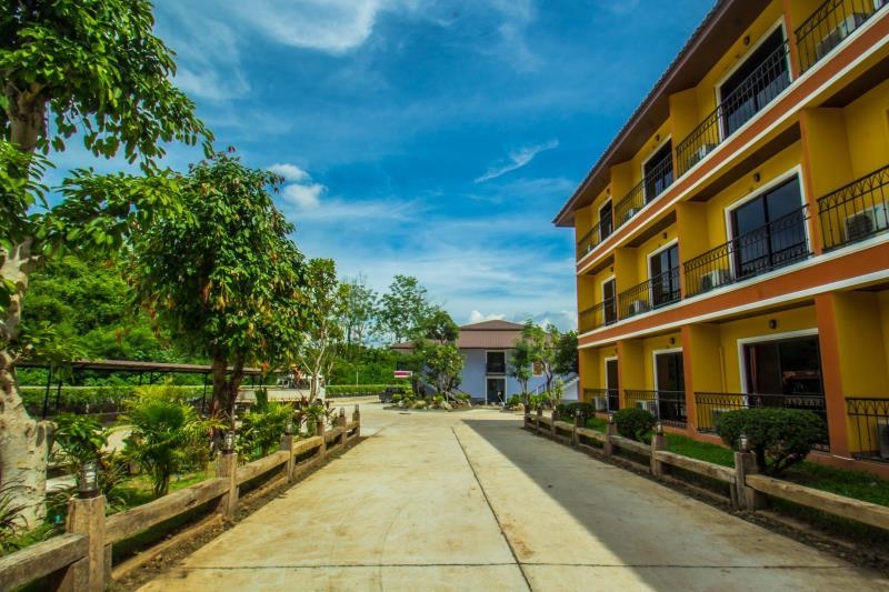 โรงแรมมาลาดี (Maladee Hotel)2