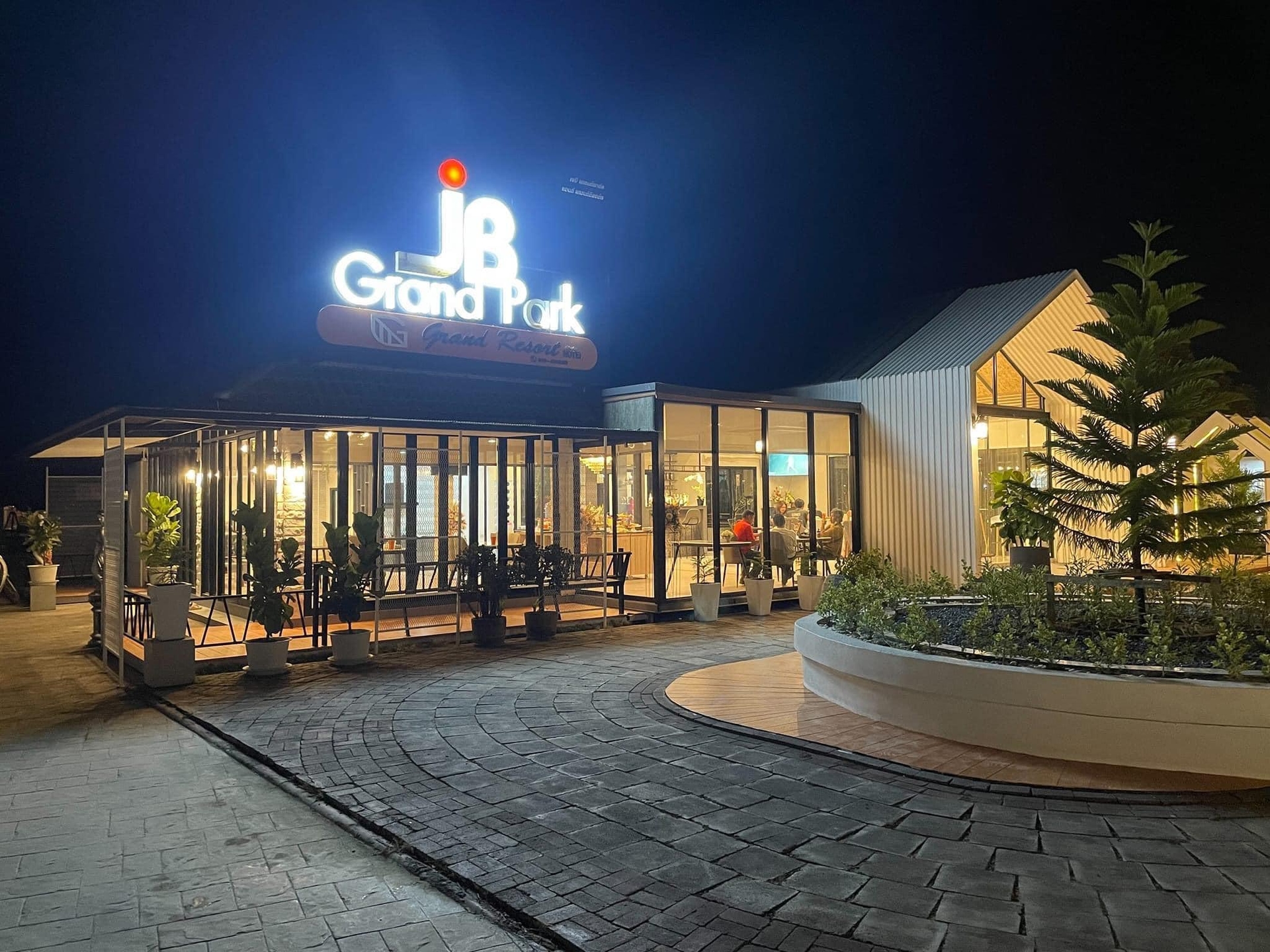 เจบี แกรนด์ รีสอร์ต (JB Grand Resort)0