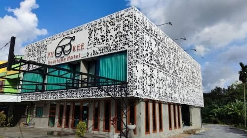 โรงแรมภูรีบูธีค (Phooree Boutique Hotel)0