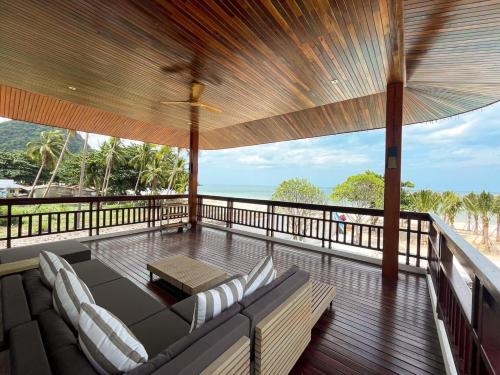 ลักซ์ทะเล ขนอม โฮเทล (LUXTALAY KHANOM HOTEL)4