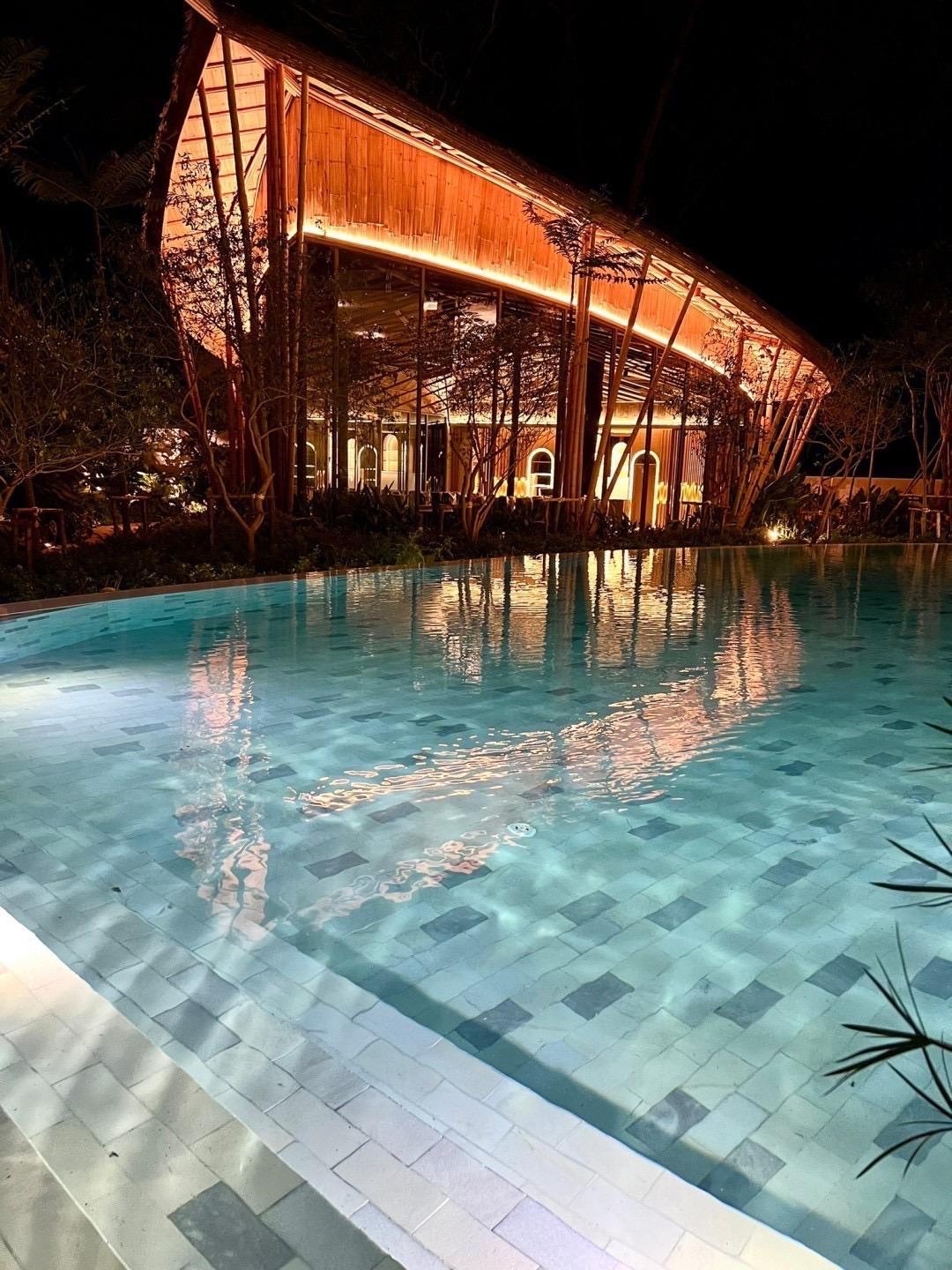 ลักซ์ทะเล ขนอม โฮเทล (LUXTALAY KHANOM HOTEL)0