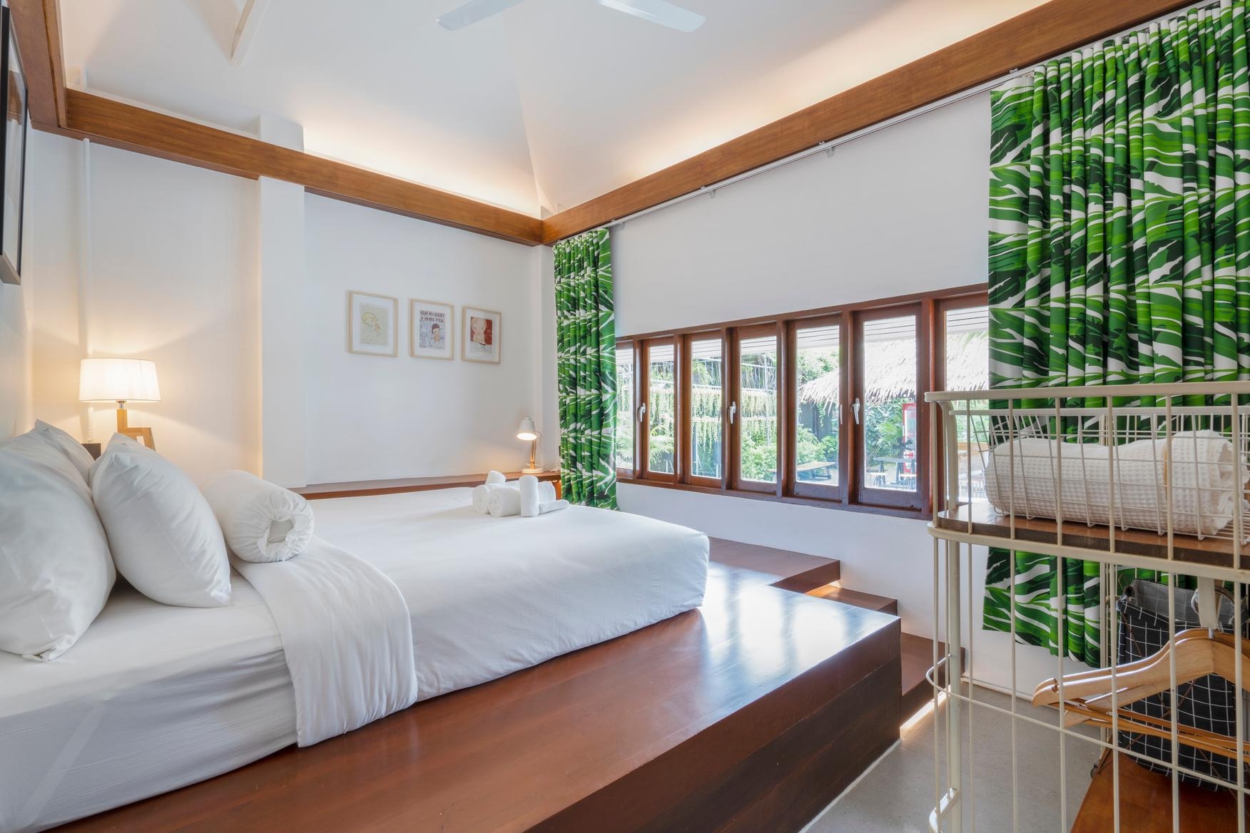 พริบพรี ลักชัวรี พูลวิลล่า (Phrip Phri Luxury Pool Villas)2