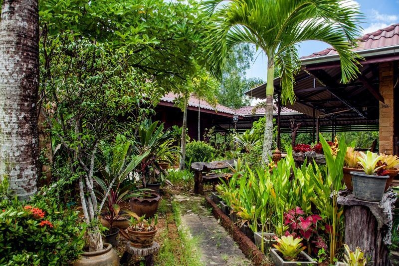 ป๊อป ริเวอร์ไซด์ โฮมสเตย์ (Pop Riverside Homestay)1