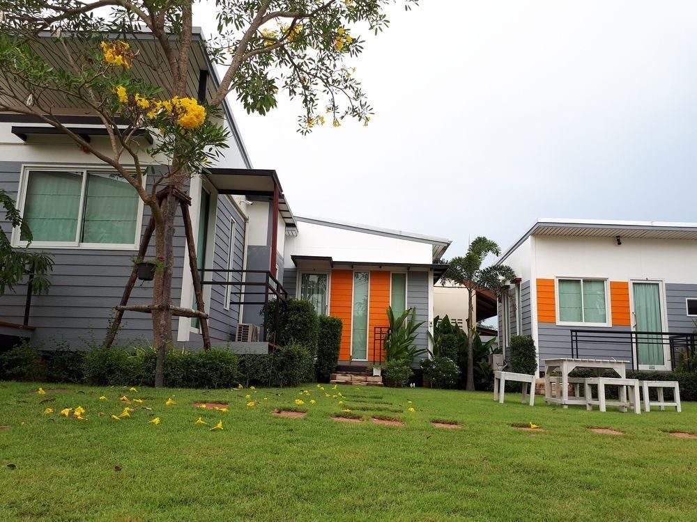 บ้านเล็ก รีสอร์ท (Ban Lek Resort)1
