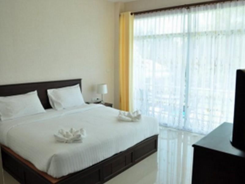 โรงแรมบ้านจีน หาดสามร้อยยอด (Baan Jeen Hotel Samroiyod Beach)1