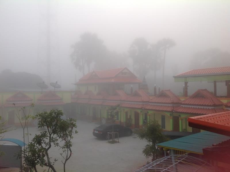 ร่มรื่น รีสอร์ท (Romruen Resort)1