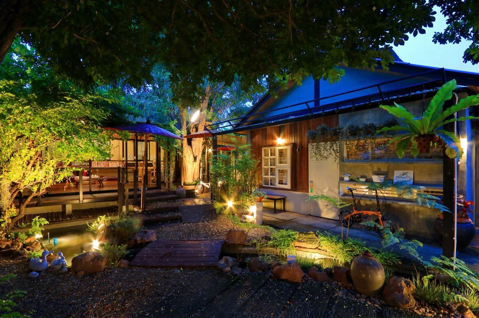 กระท่อม สาธุ (Katom Satu)0