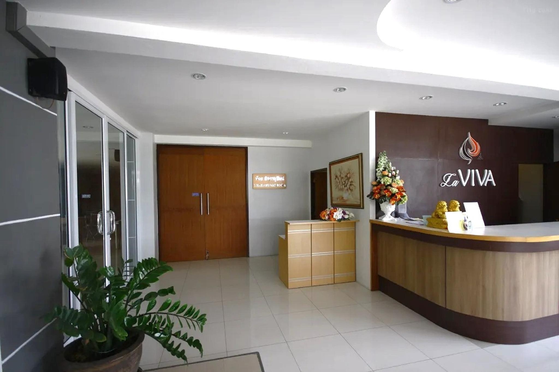 ลา วีว่า โฮเทล (La VIVA Hotel)0