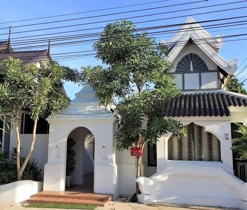 ภูวิวไฮดะเวย์ (Phu View Hideaway)1