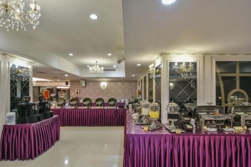 โรงแรมฮาร์โมเนียส (Harmonious Hotel)1