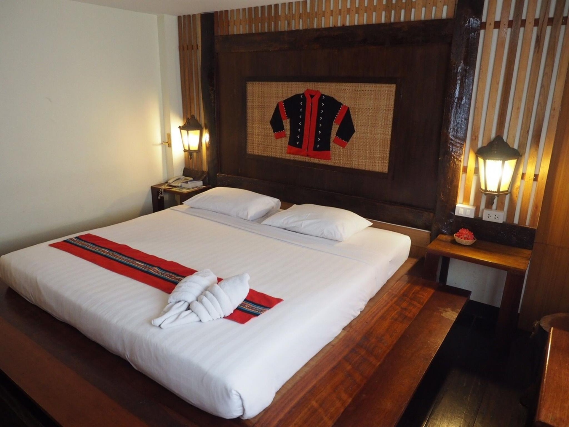 ภูมณี โฮม โฮเต็ล (Phumanee Home Hotel)2