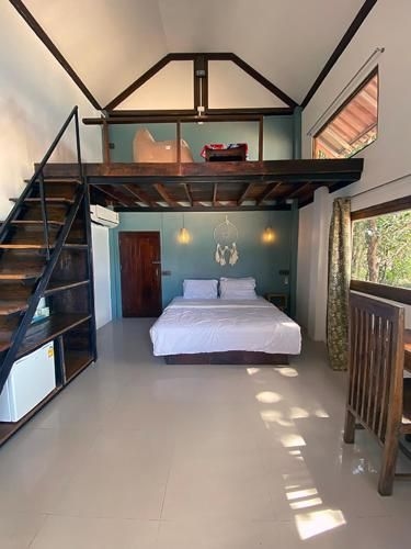 ชมจันทร์ บีช รีสอร์ต (Chomjan Beach Resort)2