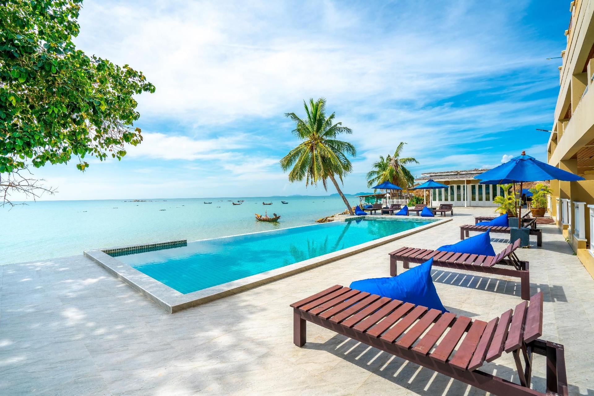 Phalacliff Beach Resort3
