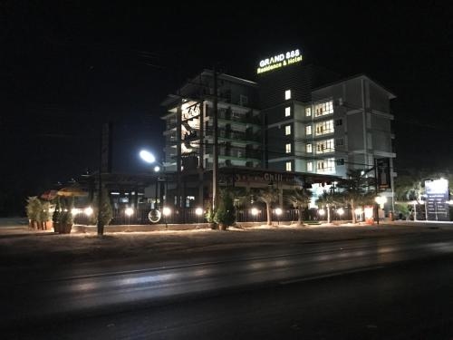เอพี แกรนด์ เรสซิเดนซ์ แอนด์ โฮเต็ล (AP Grand Residence & Hotel)4