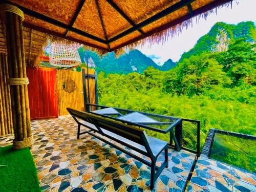 Bridge Hill Cafe Glamping2