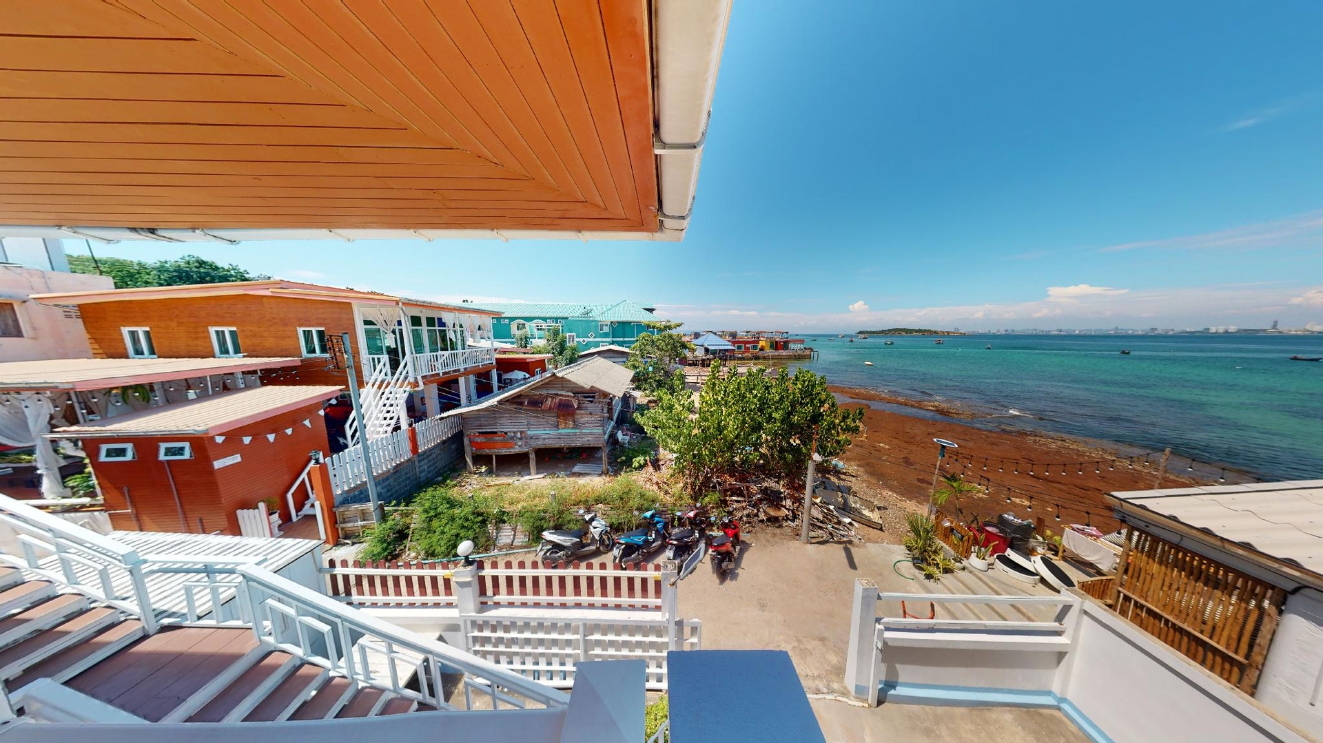 ซีบีช เกาะล้าน 2 โรงแรม (Sea beach Koh Larn 2 Hotel)1