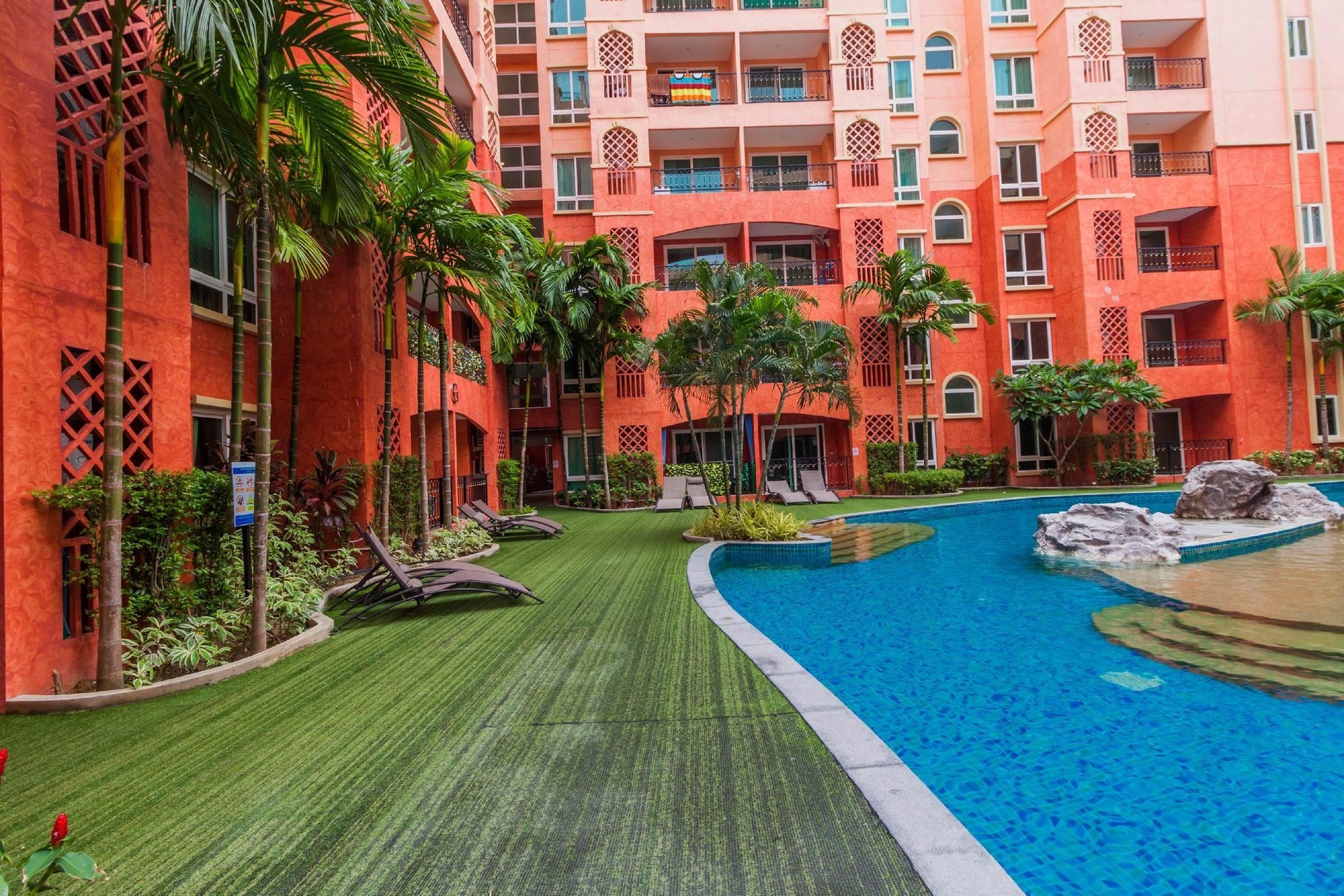 เซเว่นซี คอนโด แอนด์ วอเตอร์พาร์ค พัทยาบายเดอะซี (Seven Sea Condo & Water Park Pattaya By the Sea)4