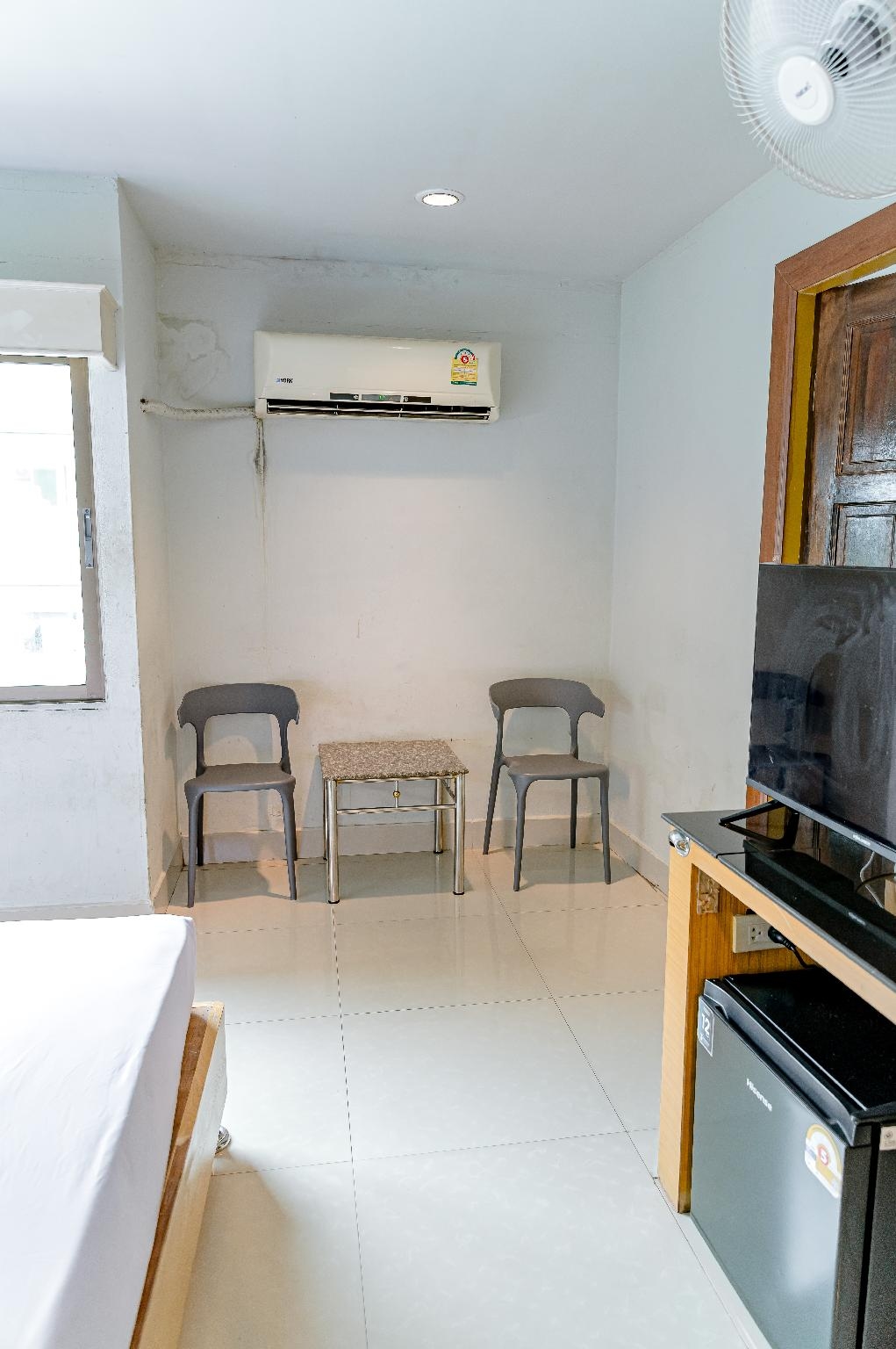 สาธิต โฮเทล ซอย 6 (Satit Hotel Soi6)0